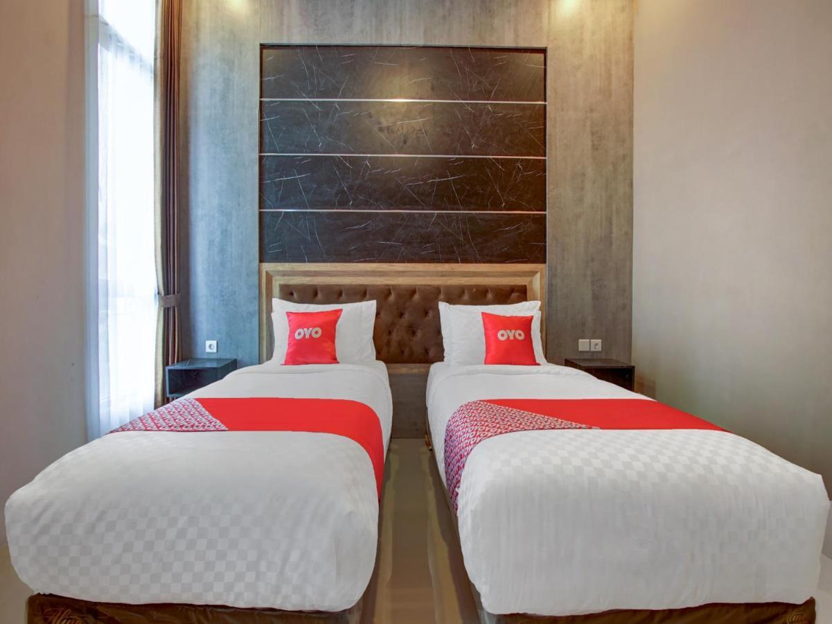Capital O 90070 Giri Palma Hotel & Villas Μαλάνγκ Εξωτερικό φωτογραφία